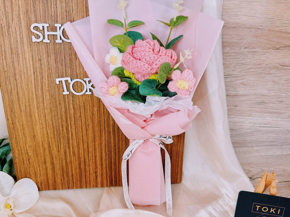 1 Crochet Rose + 3 Small Flowers Pink TOKI Flowers