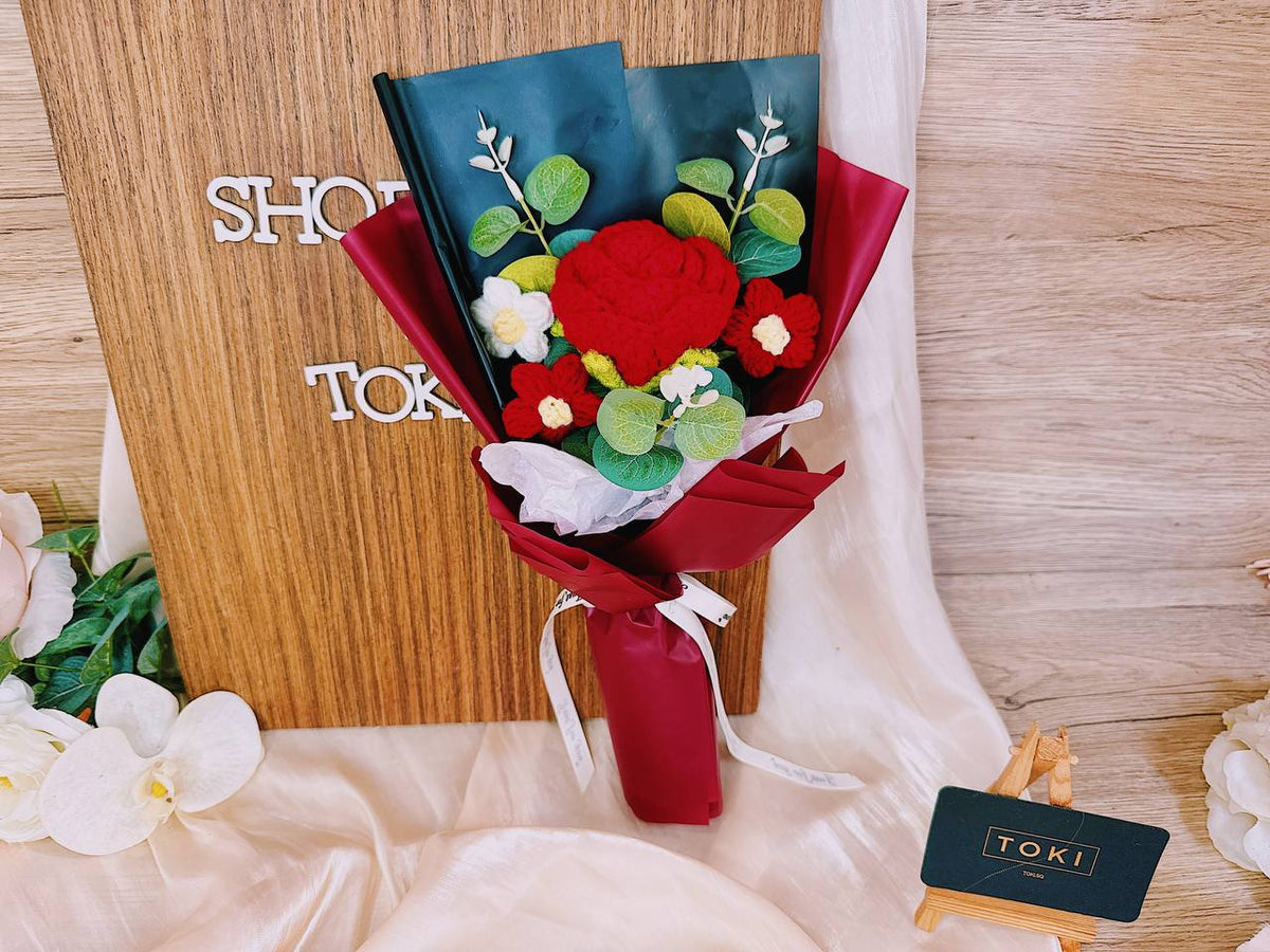 1 Crochet Rose + 3 Small Flowers Red TOKI Flowers