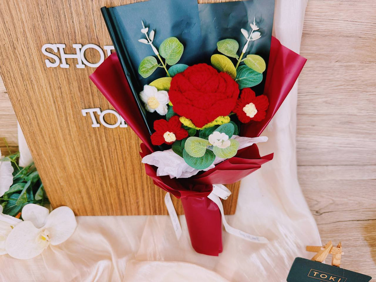 1 Crochet Rose + 3 Small Flowers Red TOKI Flowers