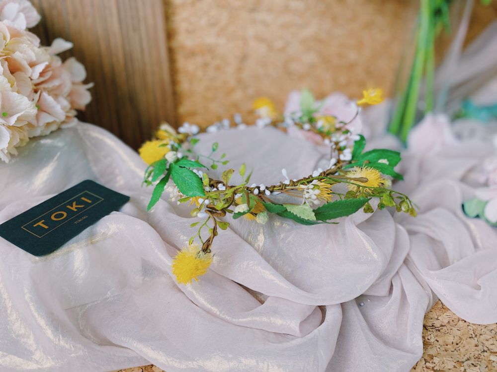 Singapore Florist Delivery, Artificial Faux Flower Crown – TOKI